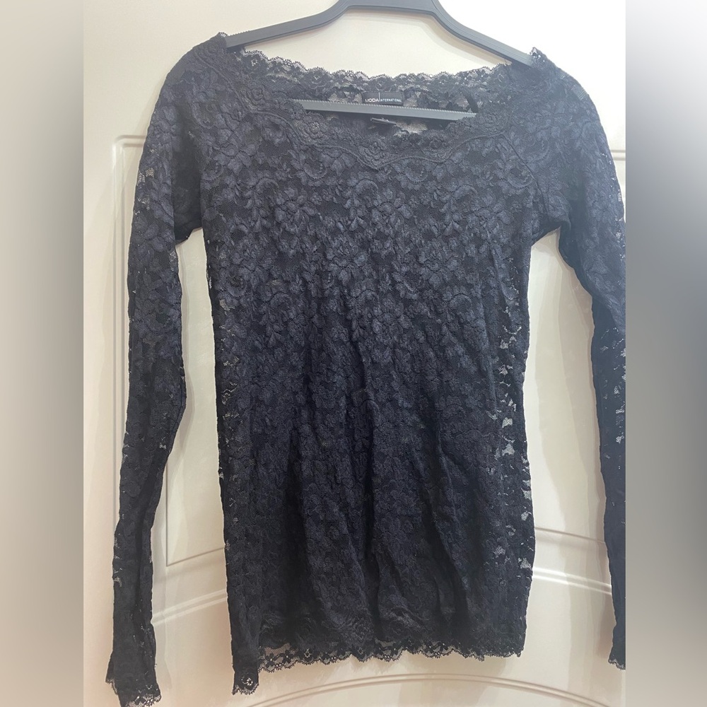 Moda International 2 Tops, Colors White and Black, Size-Small